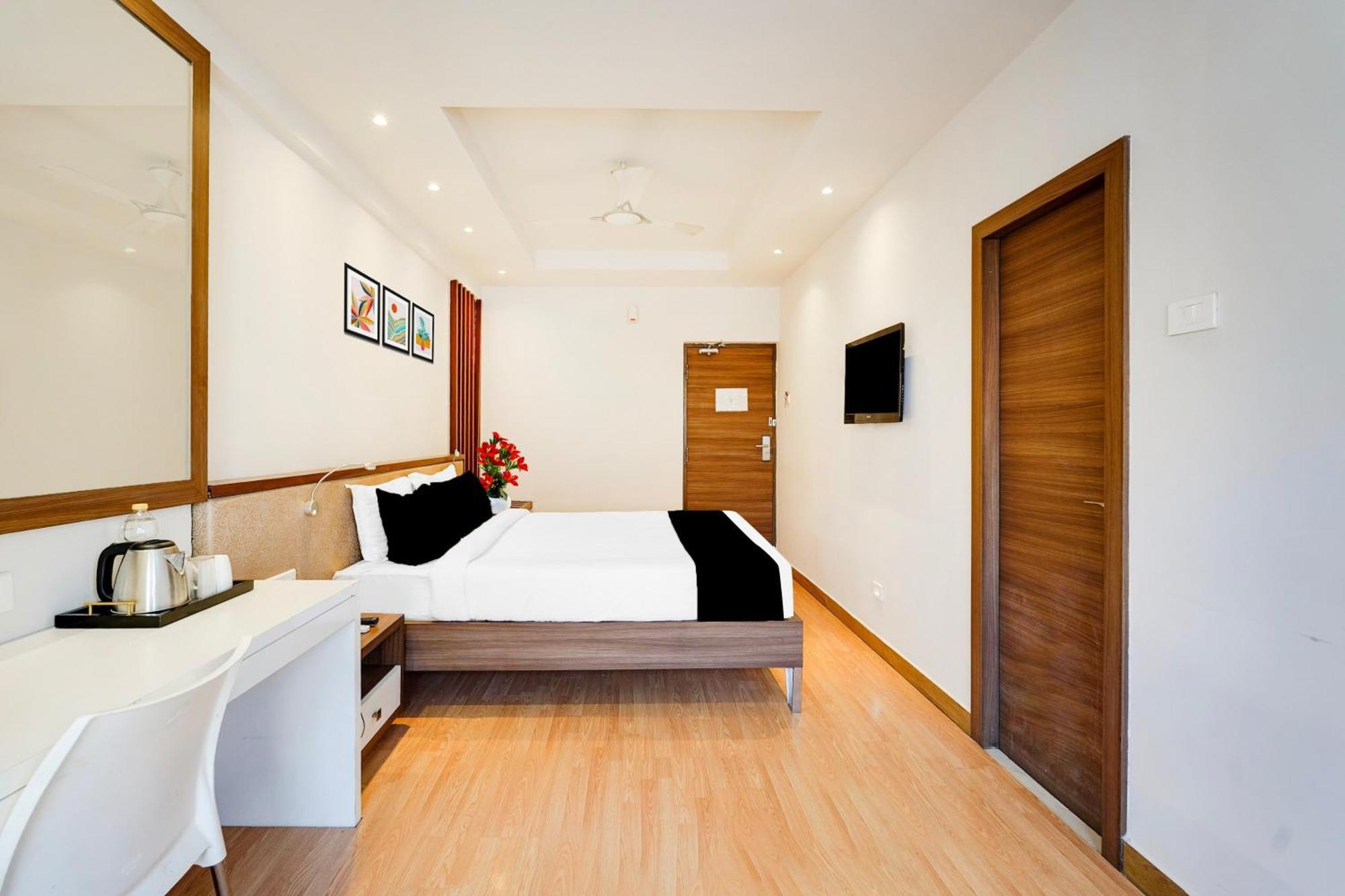 Super Townhouse Oak Kodambakkam Formerly Cine City Csennai Kültér fotó